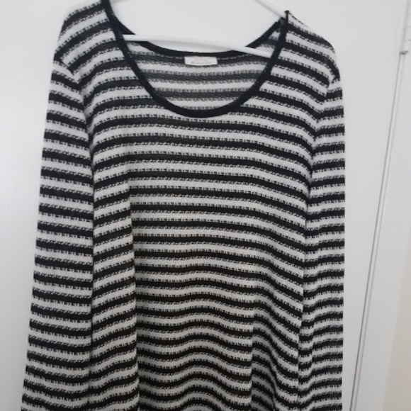2x Loose Knit Stripe Sweater in B&W - Picture 1 of 3